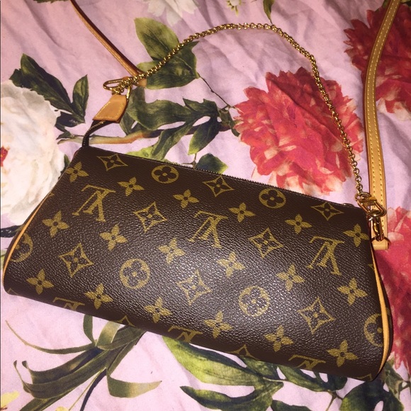 Louis Vuitton🌹 - Picture 2 of 4